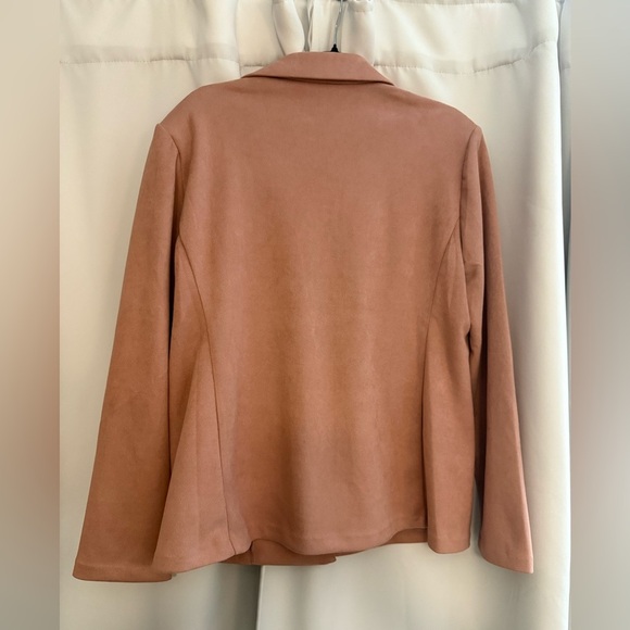 Cato Women's Blazer in Soft Pink New without tags- size large - Picture 4 of 4